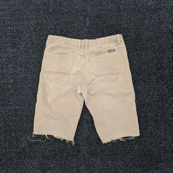 Wrangler Shorts - Picture 2 of 3